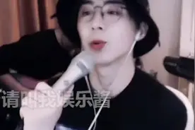 刘宇宁盘包浆的裤子