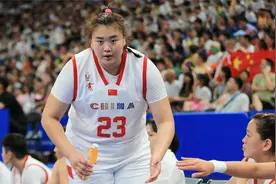 “奥尼尔”刘禹彤疯狂一战！狂砍45分拿下MVP，带队逆袭夺冠视频封面