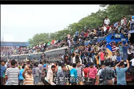 泪目！男子突闻儿子去世火车上嚎啕大哭，引发大量网友争议！视频封面