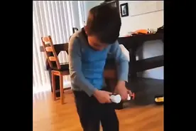 小孩哥把蛋崩了😭😂😂😂😂😂😂😂😂😂视频封面