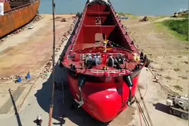 震撼！800万造价的5000吨内河货船，见证工业奇迹！🚢💪视频封面