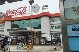 坐921路，从太原出发到太谷汽车站，票价10元，1个多小时就能到视频封面