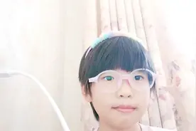 用被子做秘密基地