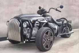 国产四缸倒三轮:路威蓝盾ld1800，可合法上牌！视频封面