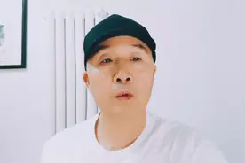 司马南的微博失踪头条停更。网友呢说有四个原因，靠谱吗？视频封面