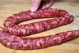 炒腊肠直接炒，焯水都不对，难怪又干又柴不好吃，教你正确做法视频封面