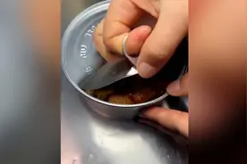 温州一巷子里竟出现罐子外卖“新模式” 一盒米饭一盒菜 干净卫生