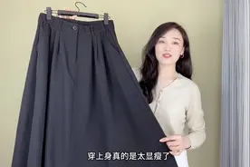 赫本风小黑裙也太显瘦了，既优雅复古又实用百搭，很难不想拥有它视频封面