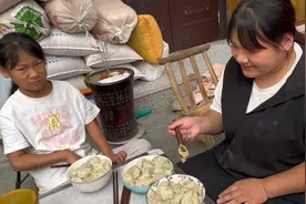 现在的孩子真愁人呀，吃饭还挑食，当父母的真不知道该怎们做好视频封面