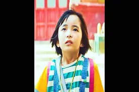 小女孩意外救了一条小蜥蜴，下一秒小蜥蜴竟变成狂暴巨蜥！视频封面