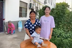 幸福三代同堂，温馨家庭时光！视频封面