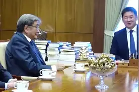 蒙古曾发现2.75亿吨稀土，与美国达成合作，但运输绕不开中国视频封面