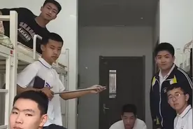 难怪都说男生拍照的意义，要大于照片本身  #拍照  #兄弟情