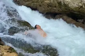 夏天游泳的好去处，原来玩水这么解压视频封面