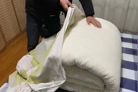 套被罩原来这么简单，不用套不用抖，10多斤厚被子一个人轻松搞定