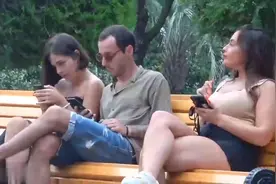 她在干嘛！啊啊！在干嘛！视频封面