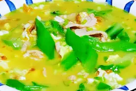 丝瓜汤好喝有技巧，学会这样做，汤浓鲜香又美味，少油爽口更开胃