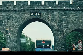 湖北荆州，自古以来是荆楚文化的根脉所在，带大家穿越千年古都！视频封面