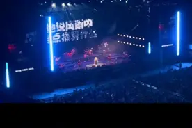 老狼演唱会特邀嘉宾 郑智化唱 水手