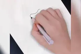 我居然一秒不落的看完了，灵魂画手 ，黑白线描画视频封面