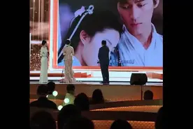 惊喜VCR！刘亦菲的男主们送来获奖祝福：胡歌黄晓明彭冠英霍建华视频封面