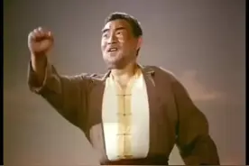 样板戏爷爷与小燕儿，万恶之源走路两分钟肘击五百人视频封面