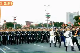 中国三军仪仗队亮相白俄罗斯阅兵式受追捧，红旗检阅车吸引现场视频封面