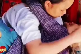 90后孙媳妇照顾88岁不能自理的奶奶五年让人感动！#社会正能量#视频封面