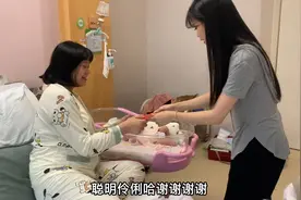 秀秀顺利诞下男宝，小淳去看望，太可爱啦看着自己也想生一个