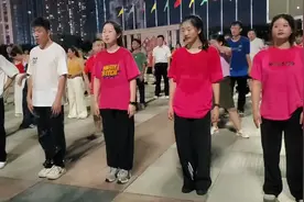 深圳龙华康乐胡漂亮唤醒原创舞蹈短发姑娘视频封面