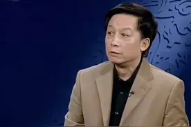 易中天为什么会被请去喝茶，看完这个视频你就了解了！ #认知  #