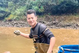 200元包的鱼塘，抽干水油费花了400块，只抓了30多斤鲫鱼，亏大了视频封面