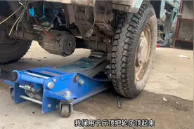 电动车行驶时咔咔响哪里问题