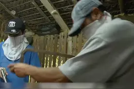 菲律宾的枪支黑市，造一把枪卖115美元，走私到美国能卖2000美金