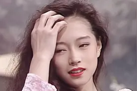 一个可爱到让主持人都笑场的美人中森明菜#中森明菜视频封面