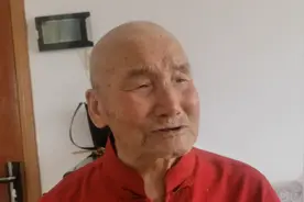 失忆公公依赖性越来越强，在教育孩子方面有体现了不平凡的一面