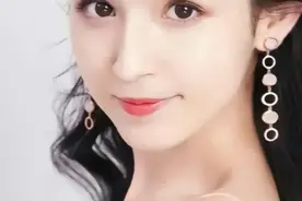 哈妮克孜的漂亮，就像飞天仙女，网友评论美女太可爱了。视频封面