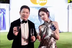 余承东风格变了，直言向雷军学习!视频封面
