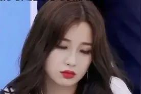 知名演员虞书欣所乘车在高速上倒行引发热议，警方介入调查视频封面