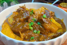 土豆炖牛腩这样做太好吃了，简单2步软烂入味不腥，上桌就扫光