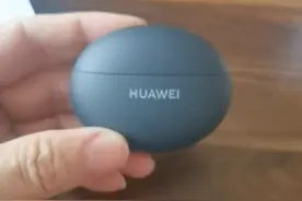 入手华为freebuds5i，很有质感，音质不错，外观小巧精致视频封面