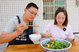 简简单单又是一餐，二娃给小妹做的香辣海螺，一口一个越吃越过瘾视频封面