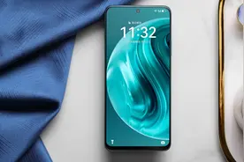 华为不讲“武德”，鸿蒙OS+5000mAh+1亿，256GB降至1489元视频封面