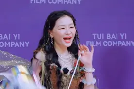 只有金靖能让张凌赫瞬间变脸吧😂