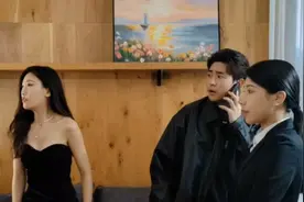 帅小伙带女朋友买名牌包，被羞辱大骂他是穷鬼视频封面