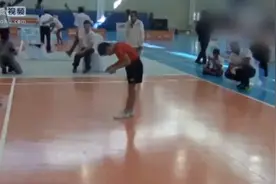 中国小学生破跳绳世界纪录。1分钟380下成无影脚！视频封面