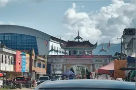 缅甸果敢老街杨龙寨口岸现状！