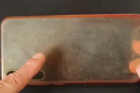 手机壳又脏又黄不要扔，教你一招，立马干净透亮，看完赶紧试试吧
