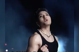 在国内你叫我油王 但是在外国你的叫我Super Idol #田一名