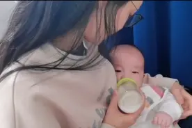 四年生三个孩子却不敢承认，还是靠导演爆出来的她如今过得怎么样视频封面